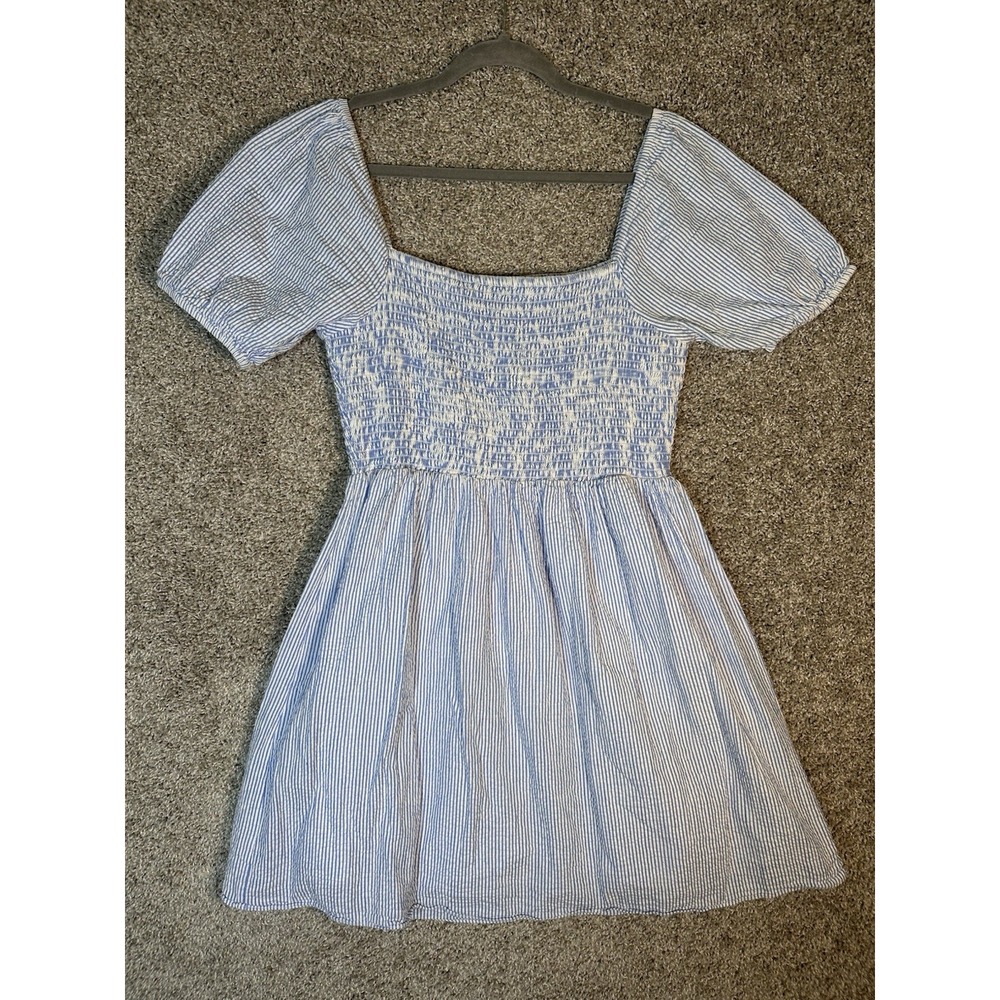 Sail to‎ Sable STS Blue White Striped Puff Sleeve Smocked Dress Size M